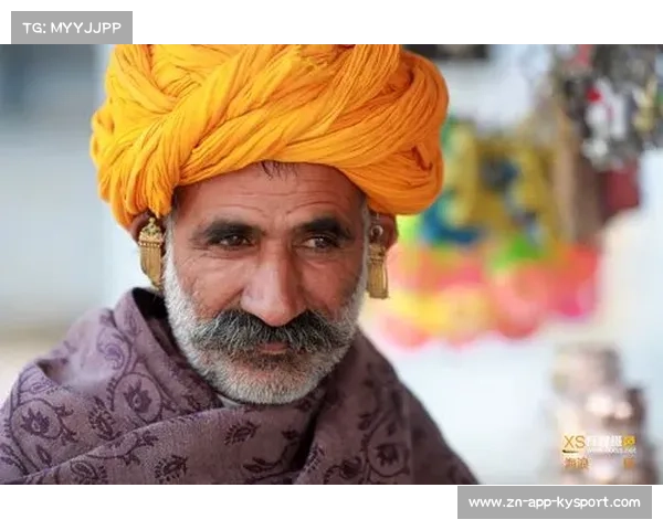 印度队员尝试毛笔绘画，连接古老文明